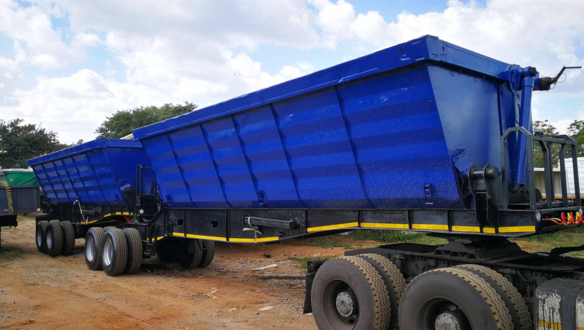 Get Your Own 34 Ton Side Tipper Truck Today And Start Your own Trucking Business